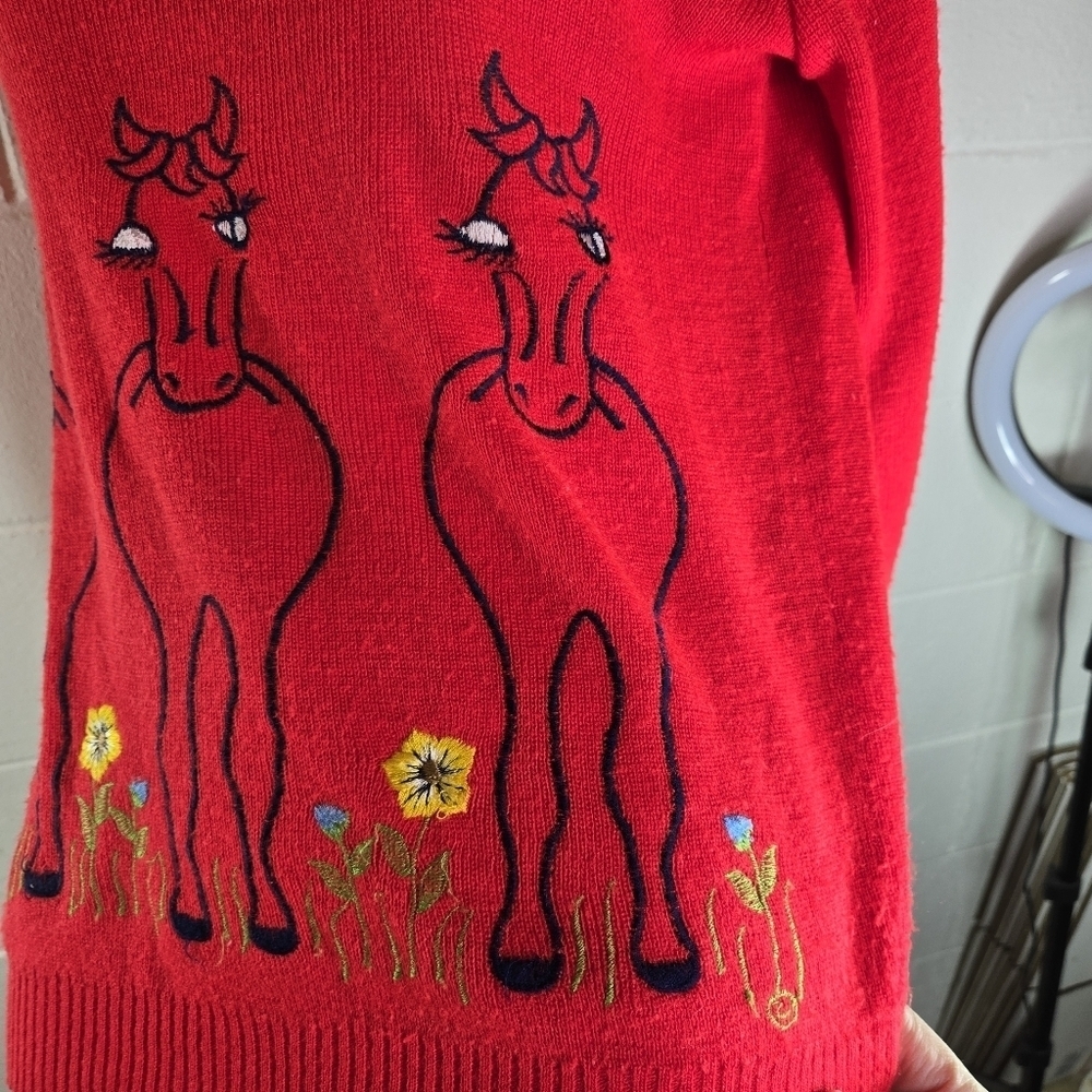 Vtg 70s red embroidered novelty equestrian cute horses v neck sweater reed hill - Picture 7 of 11